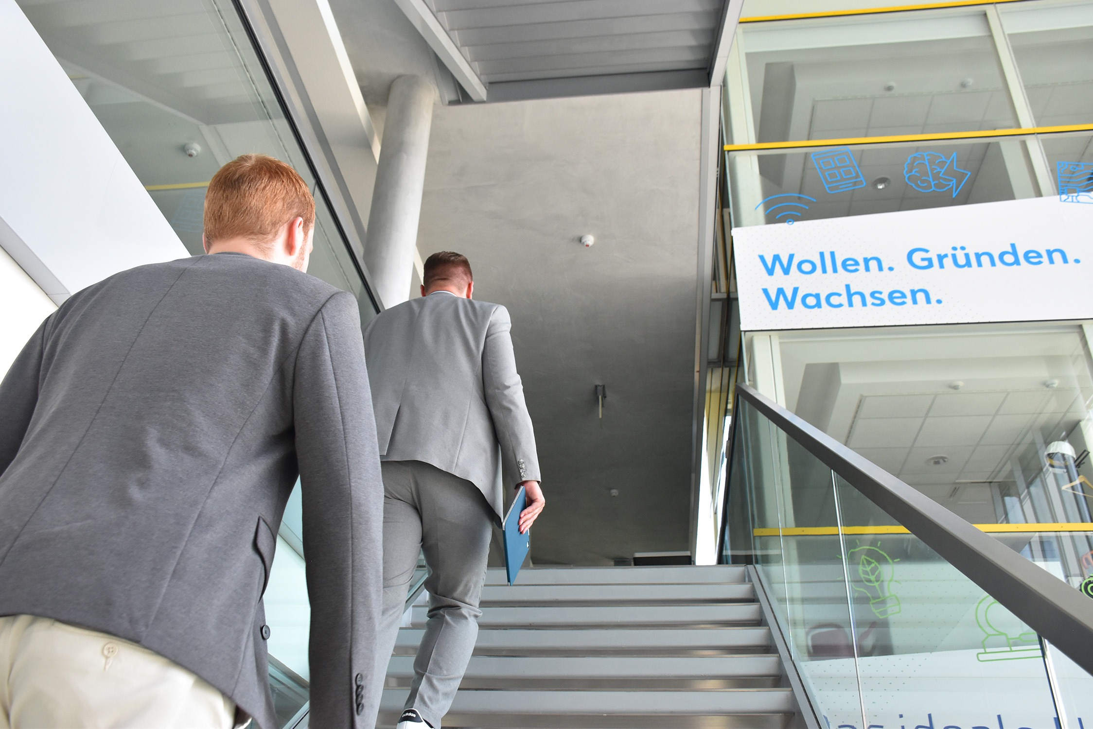 Simon Tölle und Simon Ostermann, die Gründer von Tosimo aus Visbek im Oldenburger Münsterland